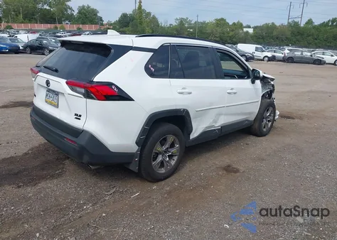 2024 Toyota Rav4 Xle z USA, uszkodzony, nr VIN 2T3P1RFV7RC489428